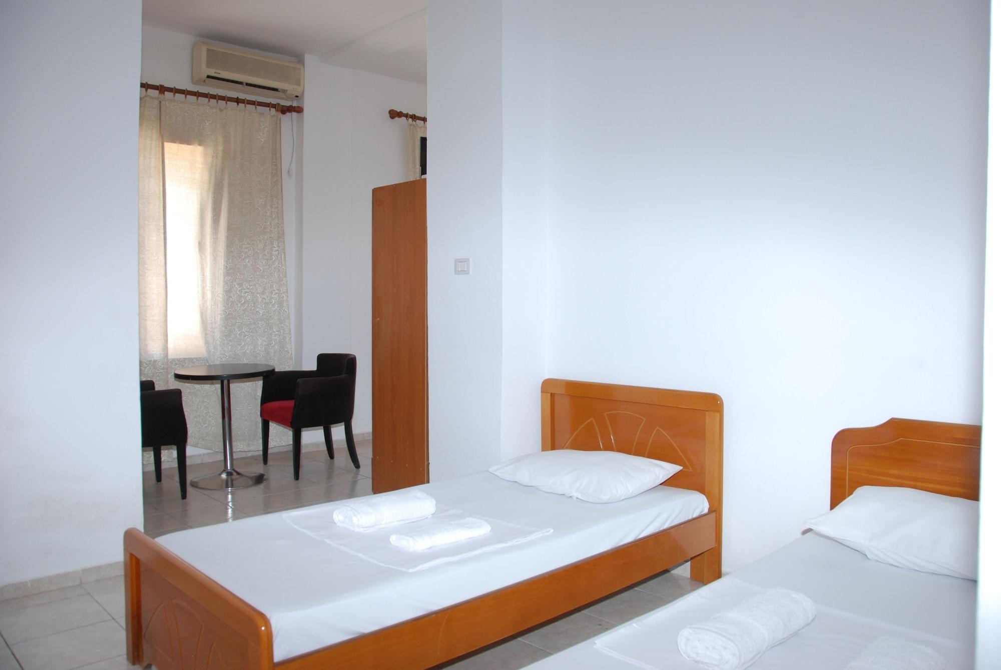 סרנדה Casa Mia Hotel מראה חיצוני תמונה