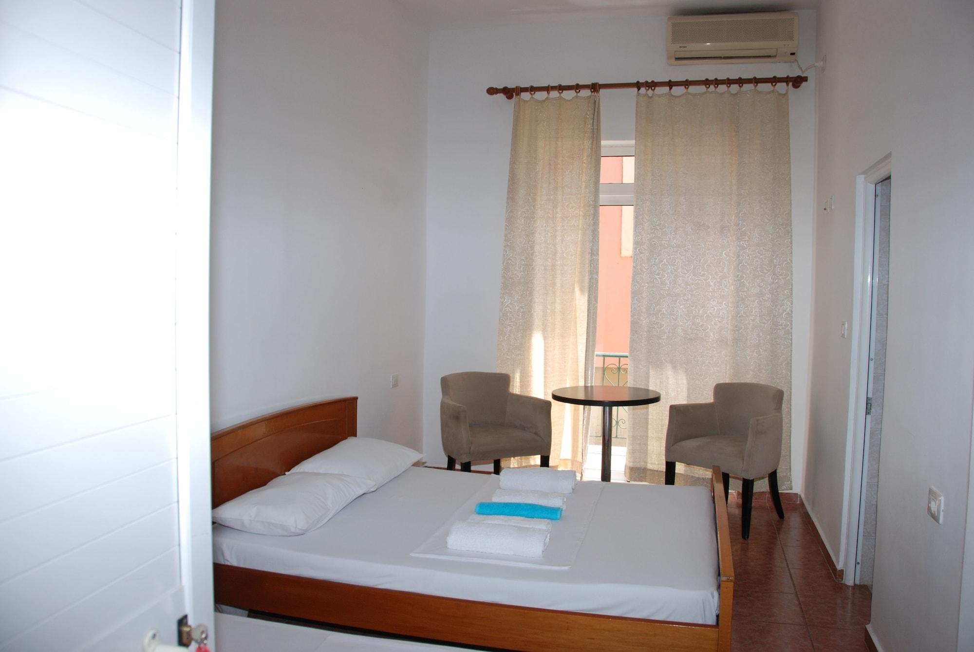 סרנדה Casa Mia Hotel מראה חיצוני תמונה