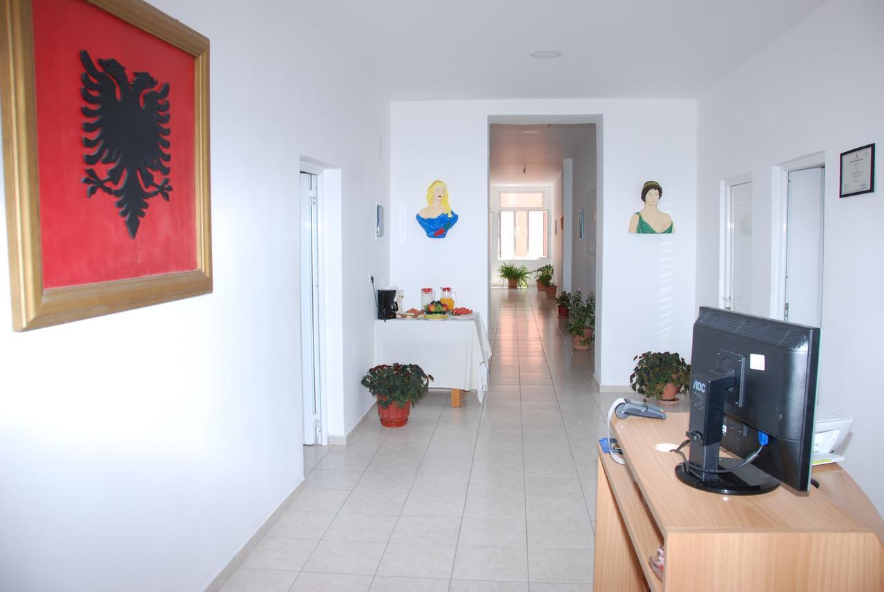 סרנדה Casa Mia Hotel מראה חיצוני תמונה